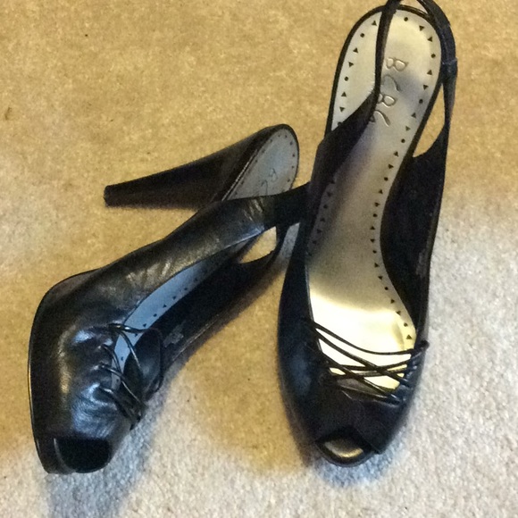 ****** FINAL SALE****BCBGIRLS PARIS BLACK LEATHER - Picture 1 of 5